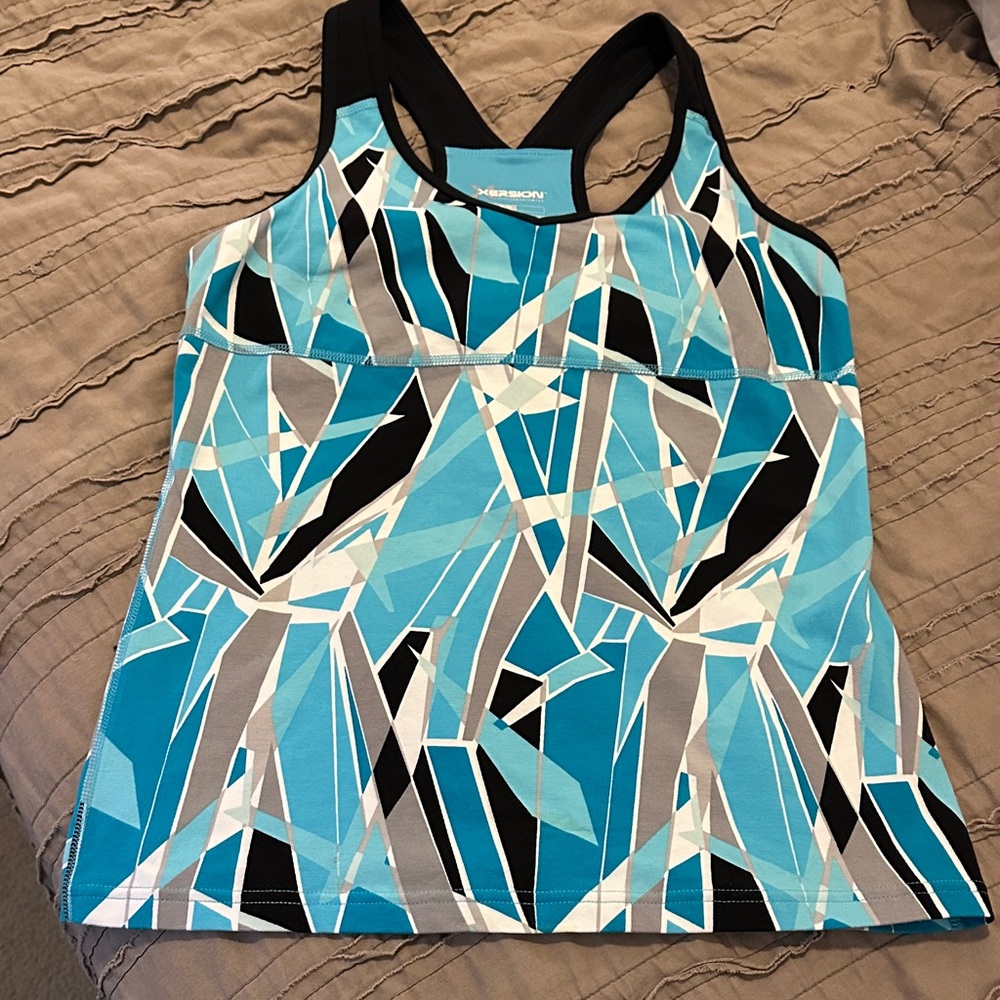 Xersion Aqua and Black Performance Tank